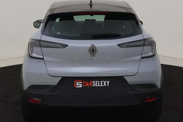 Renault Captur (2025) thumbnail 4