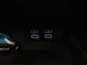 Lexus UX (2024) thumbnail 18