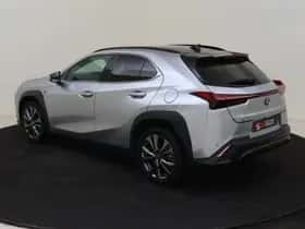 Lexus UX (2024) thumbnail 3