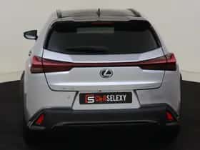 Lexus UX (2024) thumbnail 4