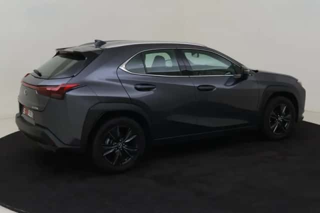 Lexus UX (2024) thumbnail 5