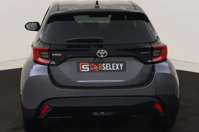 Toyota Yaris (2025) thumbnail 4