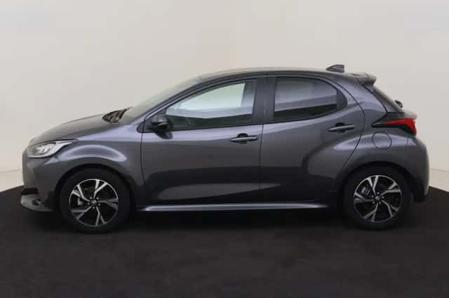 Toyota Yaris (2025) thumbnail 2