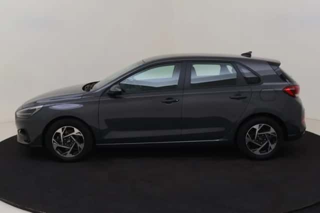 Hyundai i30 (2024) thumbnail 2