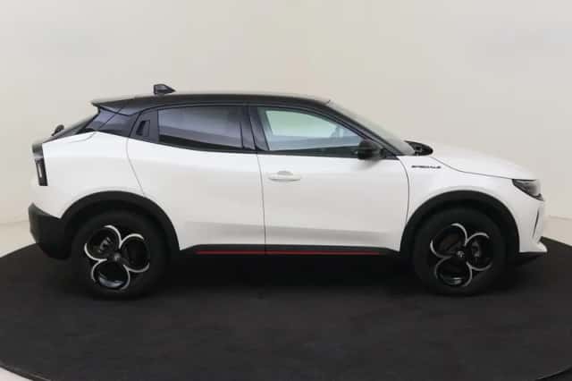 Alfa Romeo Junior (2025) thumbnail 6