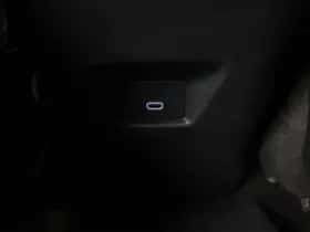 Toyota C-HR (2025) thumbnail 24