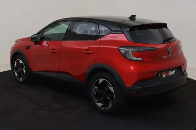 Renault Captur (2025) thumbnail 3