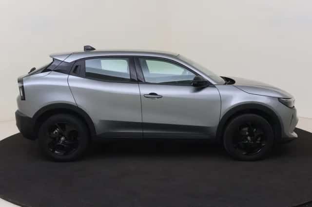 Alfa Romeo Junior (2025) thumbnail 6