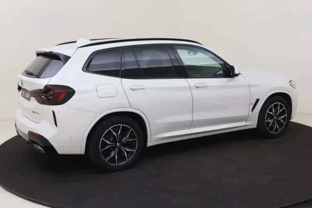 BMW X3 (2024) thumbnail 5