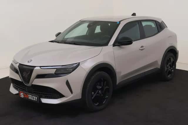 Alfa Romeo Junior (2025) thumbnail 1