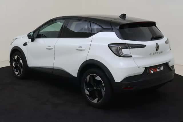 Renault Captur (2025) thumbnail 3