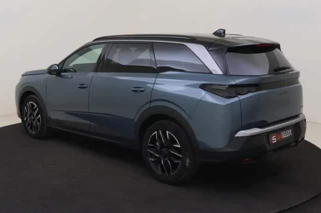 Peugeot 5008 (2024) thumbnail 3