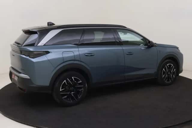 Peugeot 5008 (2024) thumbnail 5