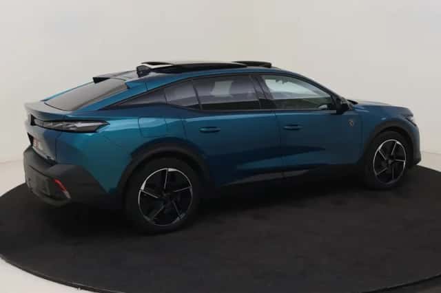 Peugeot 408 (2024) thumbnail 5