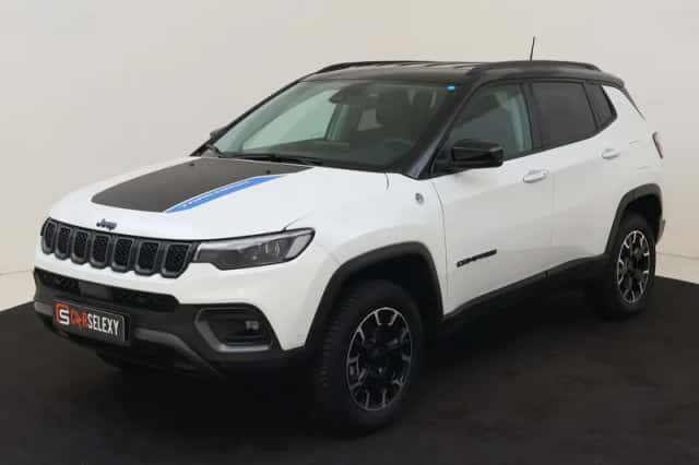 Jeep Compass (2024) thumbnail 1