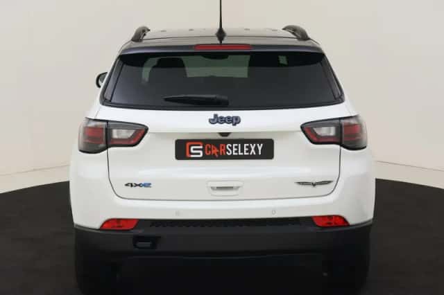 Jeep Compass (2024) thumbnail 4