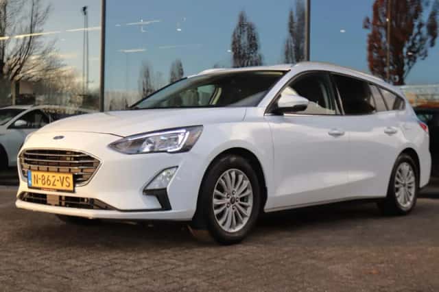Ford Focus (2022) thumbnail 1