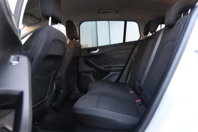 Ford Focus (2022) thumbnail 11