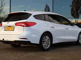 Ford Focus (2022) thumbnail 5