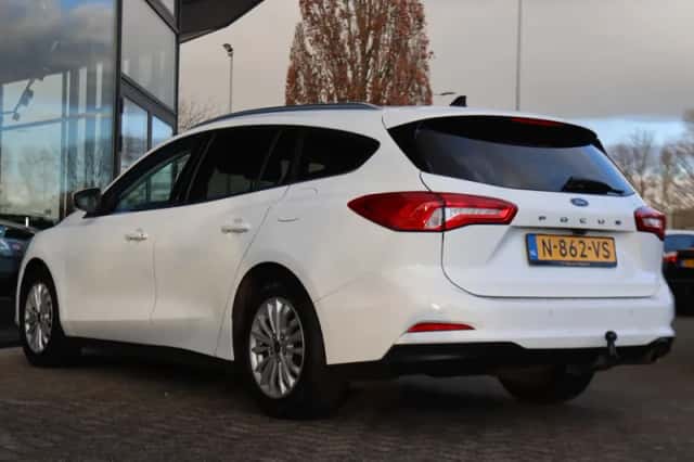 Ford Focus (2022) thumbnail 7