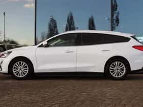Ford Focus (2022) thumbnail 8