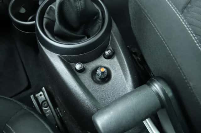 MINI Countryman (2014) thumbnail 23