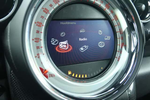 MINI Countryman (2014) thumbnail 26