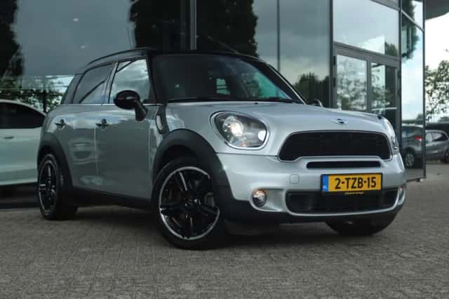 MINI Countryman (2014) thumbnail 6