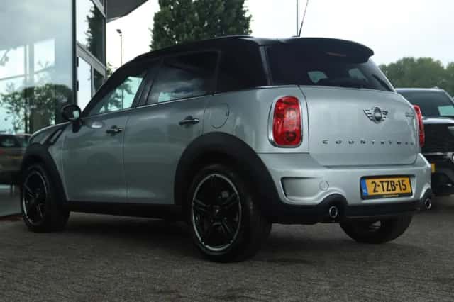 MINI Countryman (2014) thumbnail 8