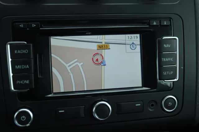 Volkswagen Touran (2013) thumbnail 12