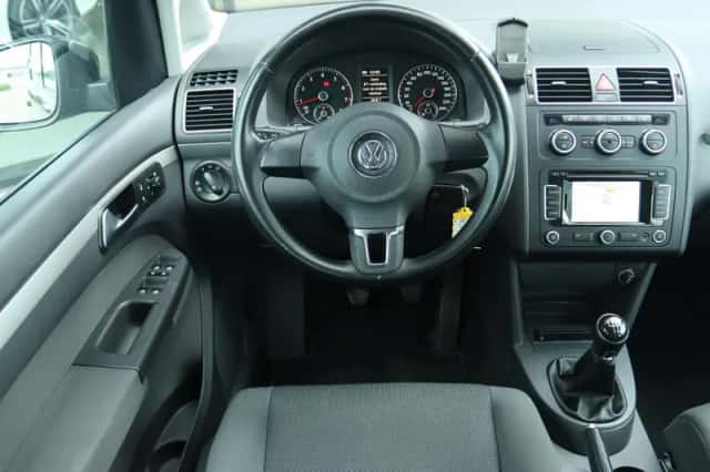 Volkswagen Touran (2013) thumbnail 19