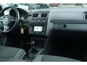 Volkswagen Touran (2013) thumbnail 3