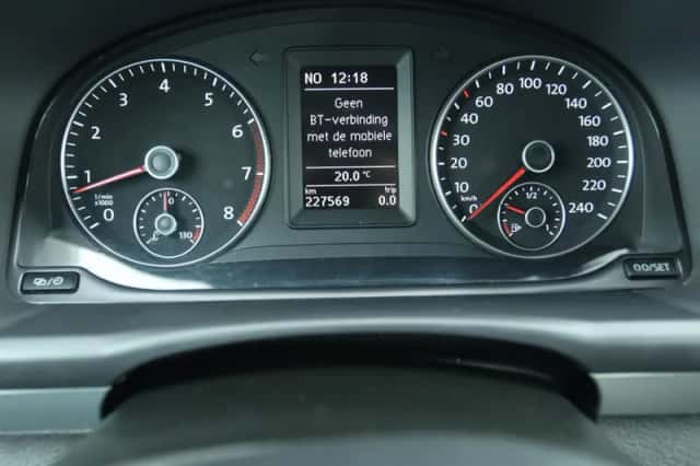 Volkswagen Touran (2013) thumbnail 21