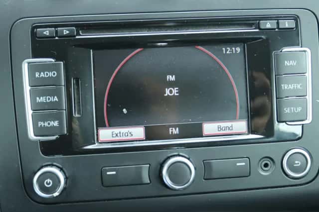 Volkswagen Touran (2013) thumbnail 23
