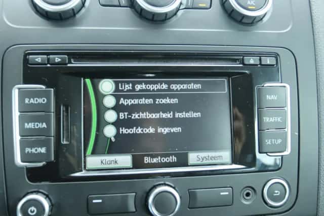 Volkswagen Touran (2013) thumbnail 25