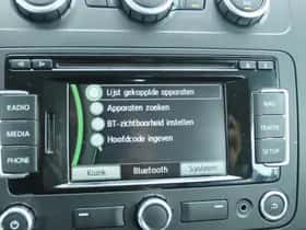 Volkswagen Touran (2013) thumbnail 25