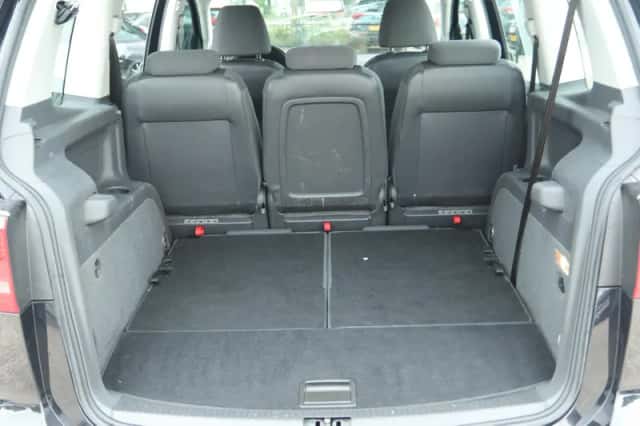 Volkswagen Touran (2013) thumbnail 8