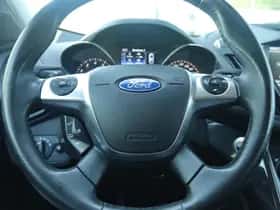 Ford Kuga (2015) thumbnail 15