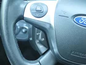 Ford Kuga (2015) thumbnail 17