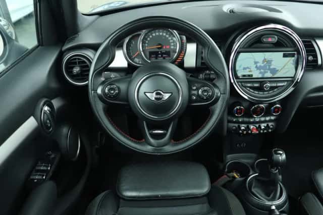 MINI Cooper (2015) thumbnail 21