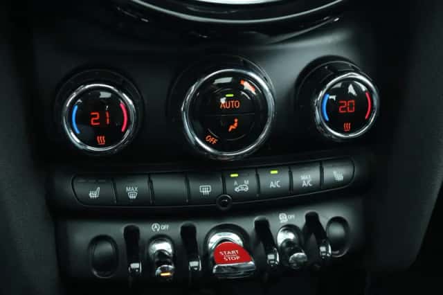 MINI Cooper (2015) thumbnail 30