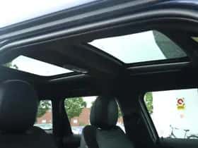 MINI Cooper (2015) thumbnail 4