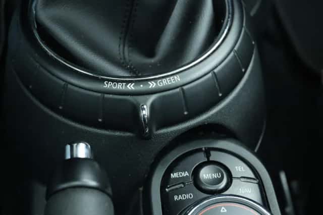 MINI Cooper (2015) thumbnail 34