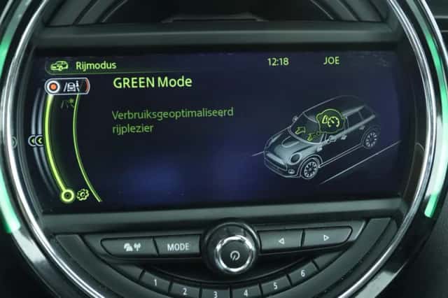 MINI Cooper (2015) thumbnail 38