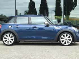 MINI Cooper (2015) thumbnail 9