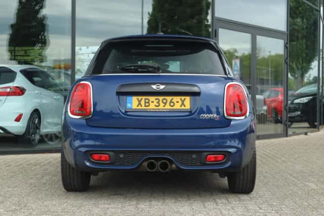 MINI Cooper (2015) thumbnail 10
