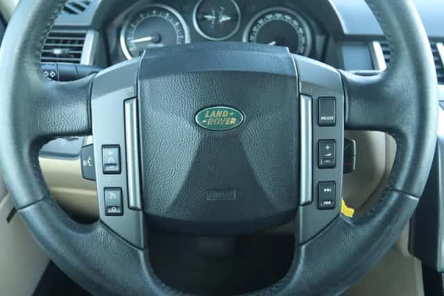 Land Rover Rover (2005) thumbnail 23