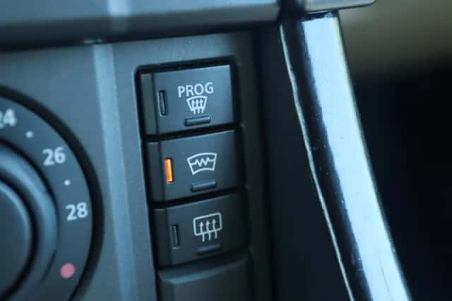 Land Rover Rover (2005) thumbnail 32