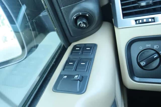 Land Rover Rover (2005) thumbnail 37