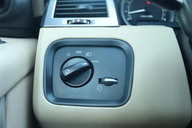Land Rover Rover (2005) thumbnail 38